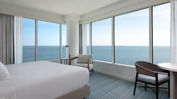 Executive Room | Premium bedding, in-room safe, desk, blackout curtains