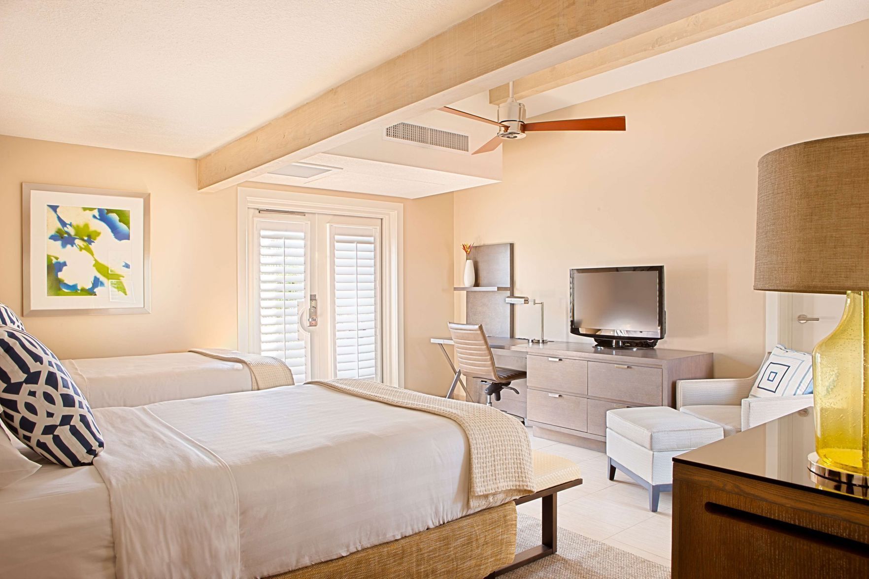 Premium bedding, in-room safe, desk, blackout drapes