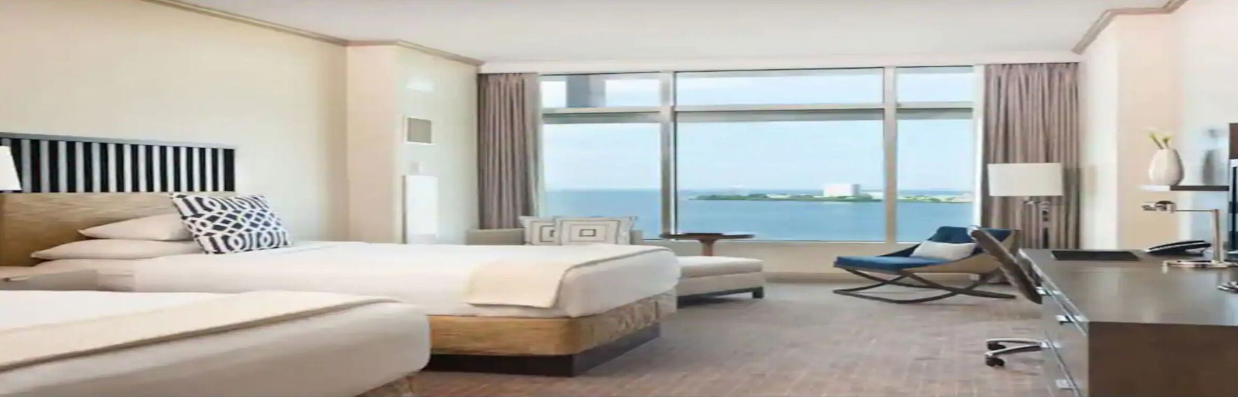 Premium bedding, in-room safe, desk, blackout drapes