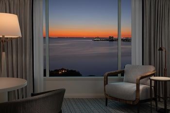 Hotel room view looking out at Grand Hyatt Tampa Bay