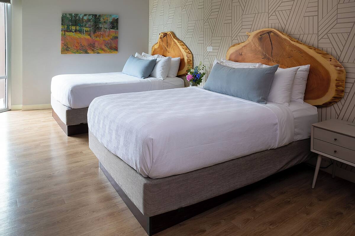 premium bedding, in-room safe, desk, laptop workspace