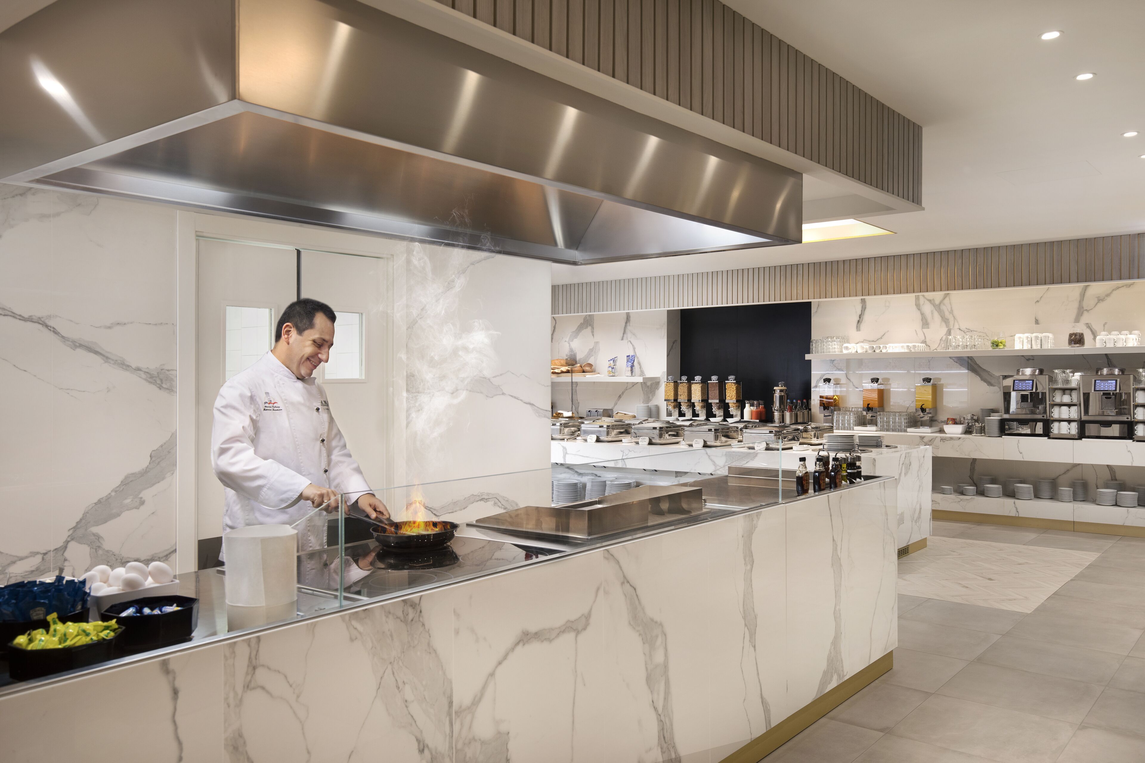 Dagelijks ontbijtbuffet (CHF 29 per persoon)