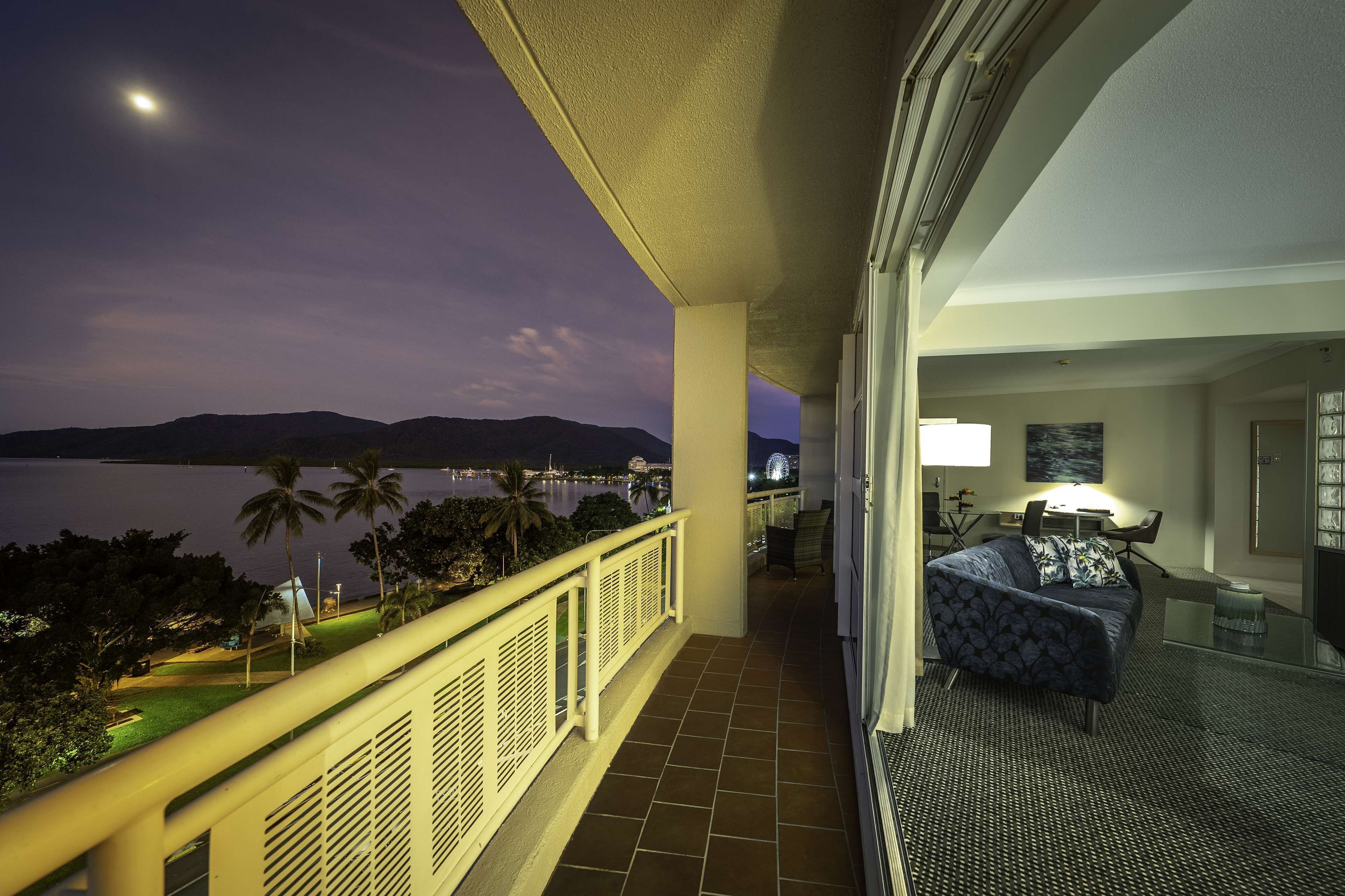 Photo - DoubleTree by Hilton Cairns