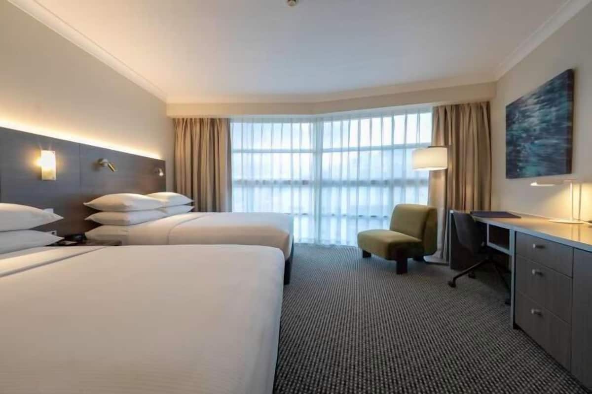 Hypo-allergenic bedding, in-room safe, desk, laptop workspace