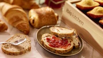 Daily buffet breakfast for a fee