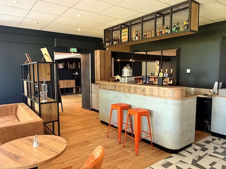 ibis Dieppe Val Druel