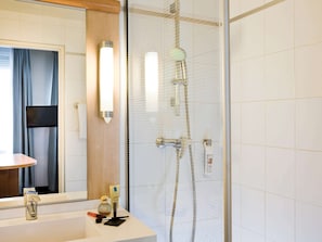 Standard Double Room, 1 Double Bed | Bathroom | Eco-friendly toiletries, hair dryer, towels