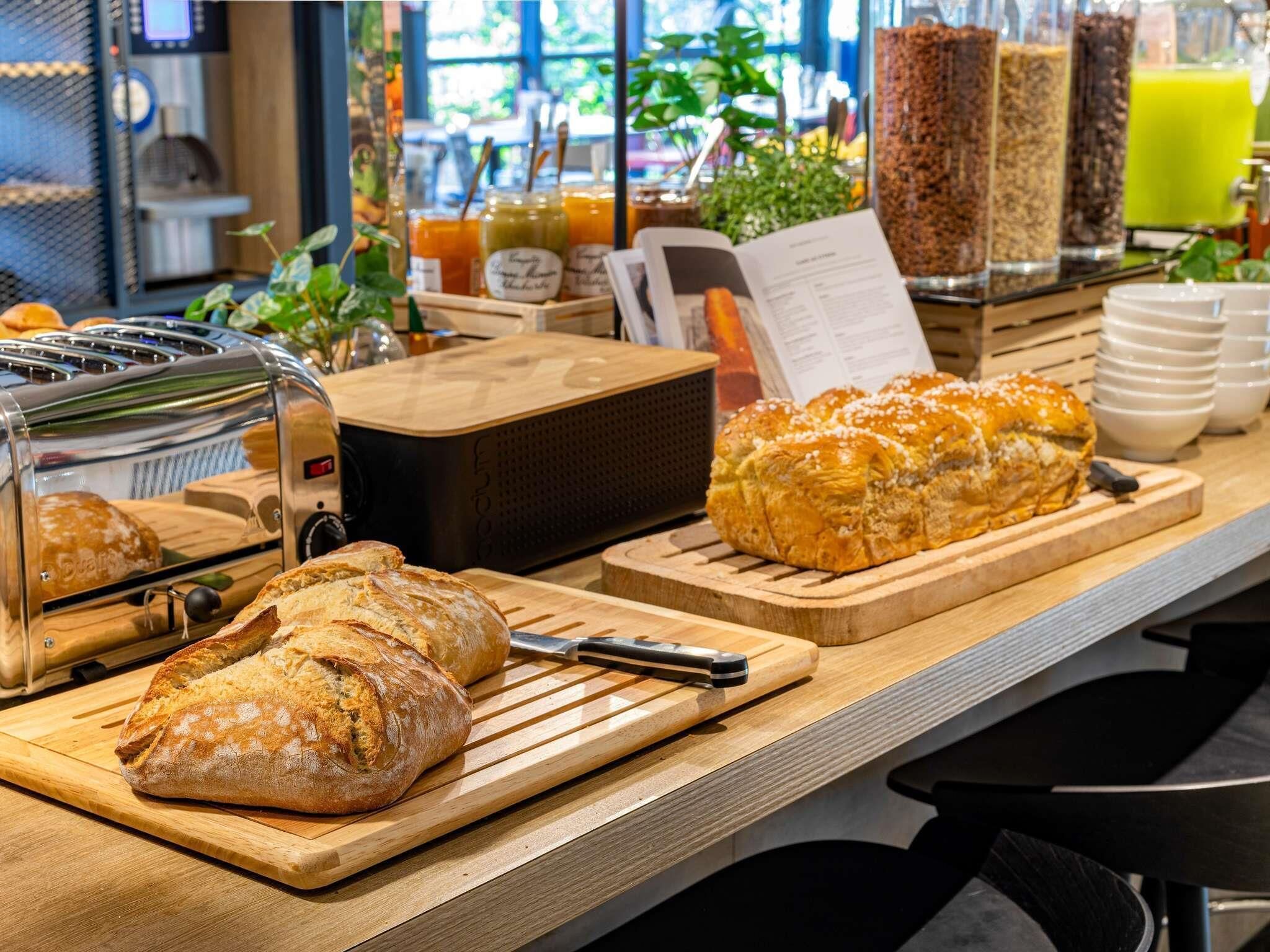 Petit déjeuner buffet servi tous les jours en supplément
