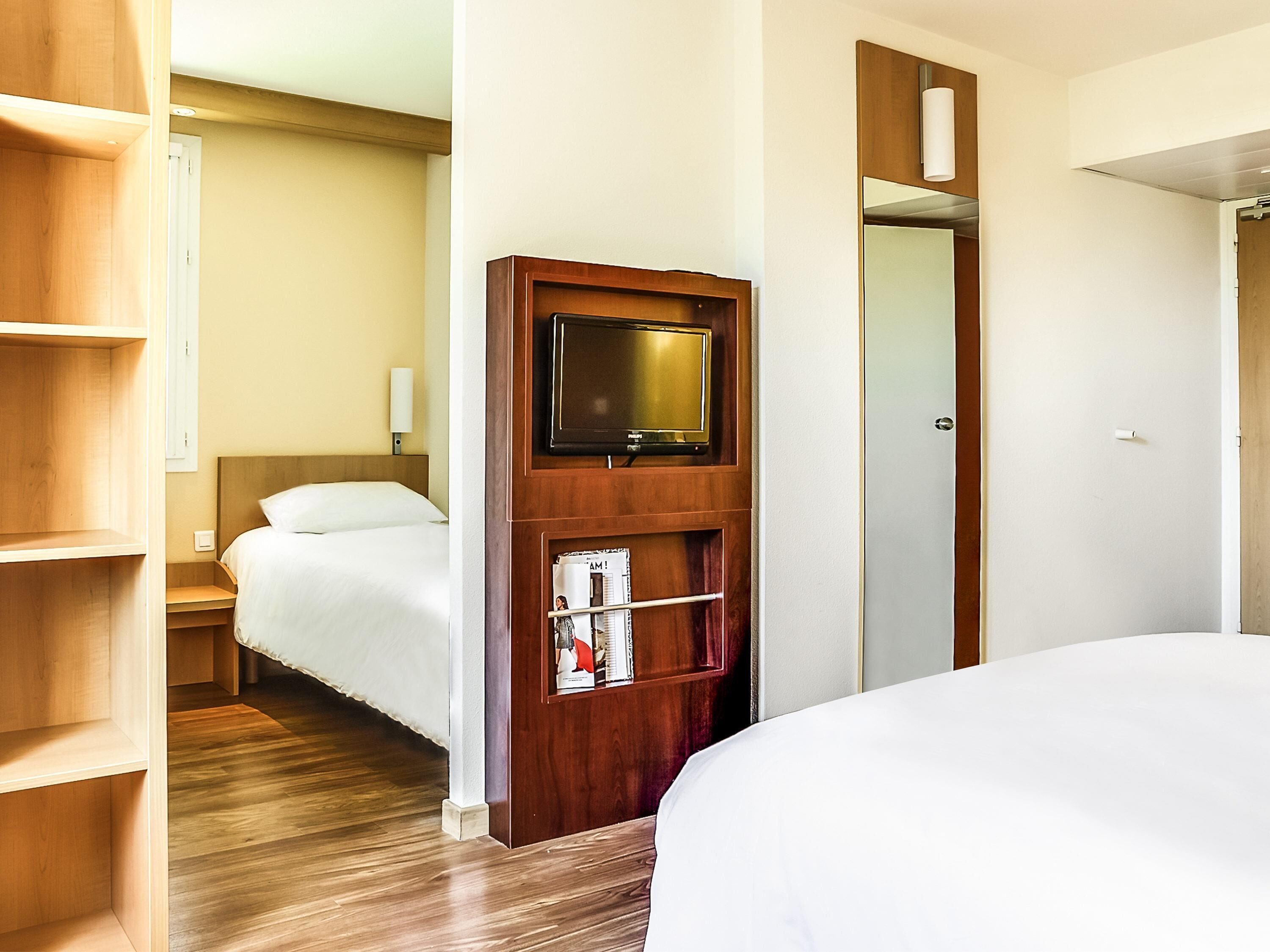 標準客房, 多張床 | 高級寢具、客房內保險箱、書桌、筆電工作空間