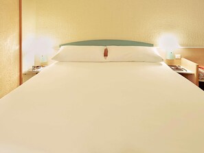 Standard Room, 1 Double Bed | Premium bedding, in-room safe, desk, laptop workspace - ibis Salon de Provence Sud (Salon-de-Provence)