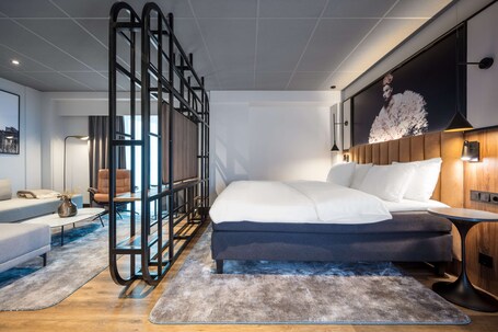 Radisson Blu Royal Garden Hotel - view 3