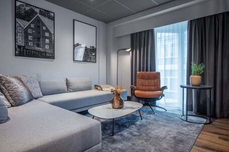 Radisson Blu Royal Garden Hotel - view 2