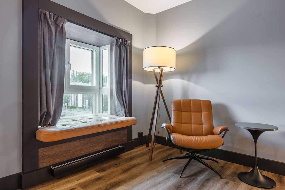 Ropa de cama hipoalergénica y minibar