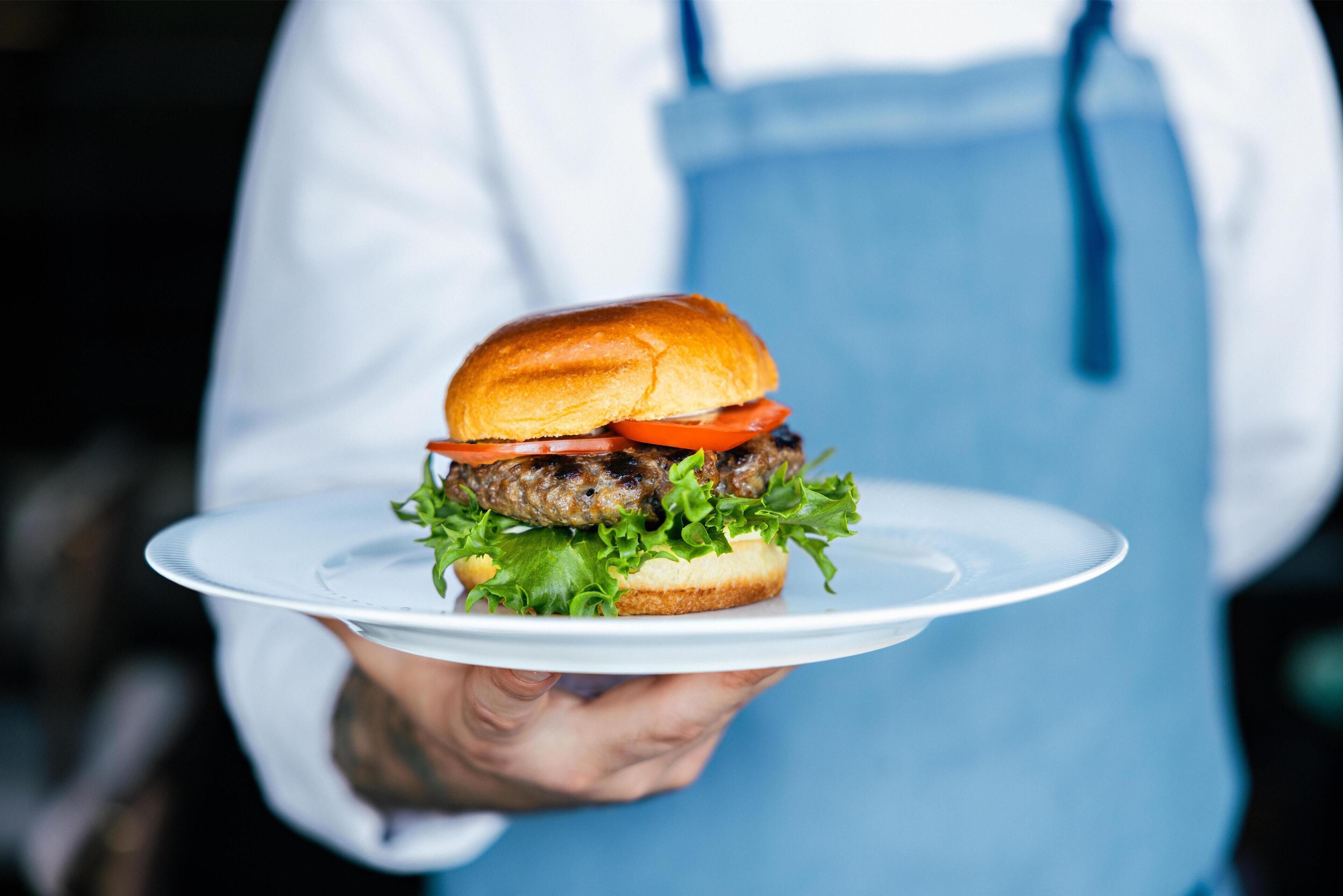 Alimentos y bebidas