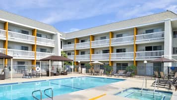 ์ผ์ธ ์์์ฅ, ์ผ๊ด์ ์์