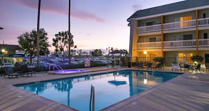 Dana Point Marina Inn