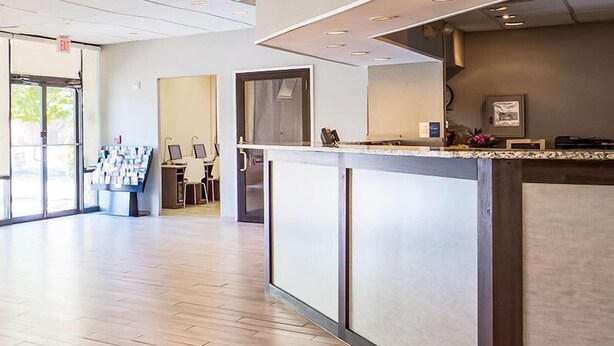Lobby - Hotel Pentagon (Arlington)