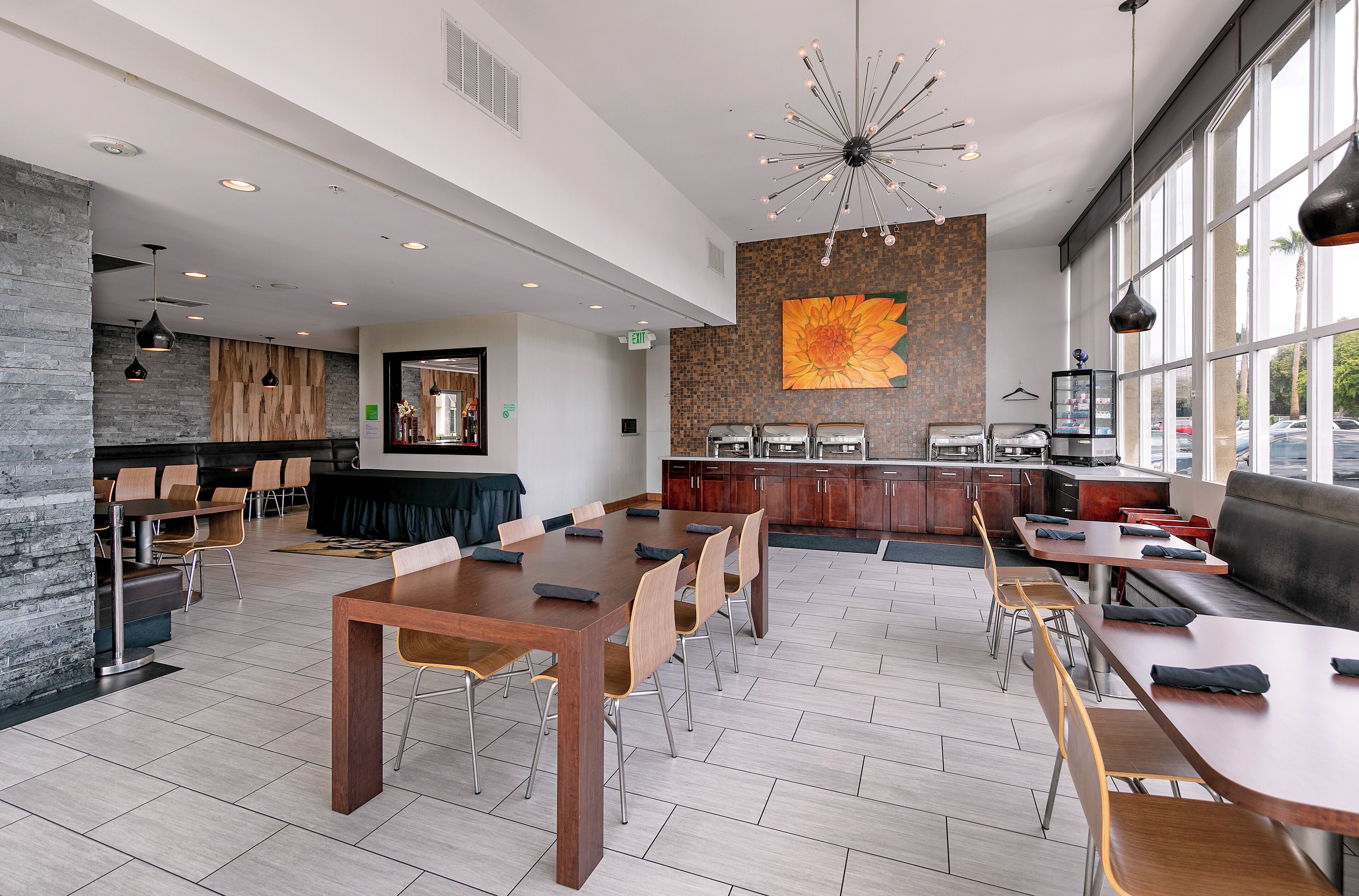 breakfast and dinner served