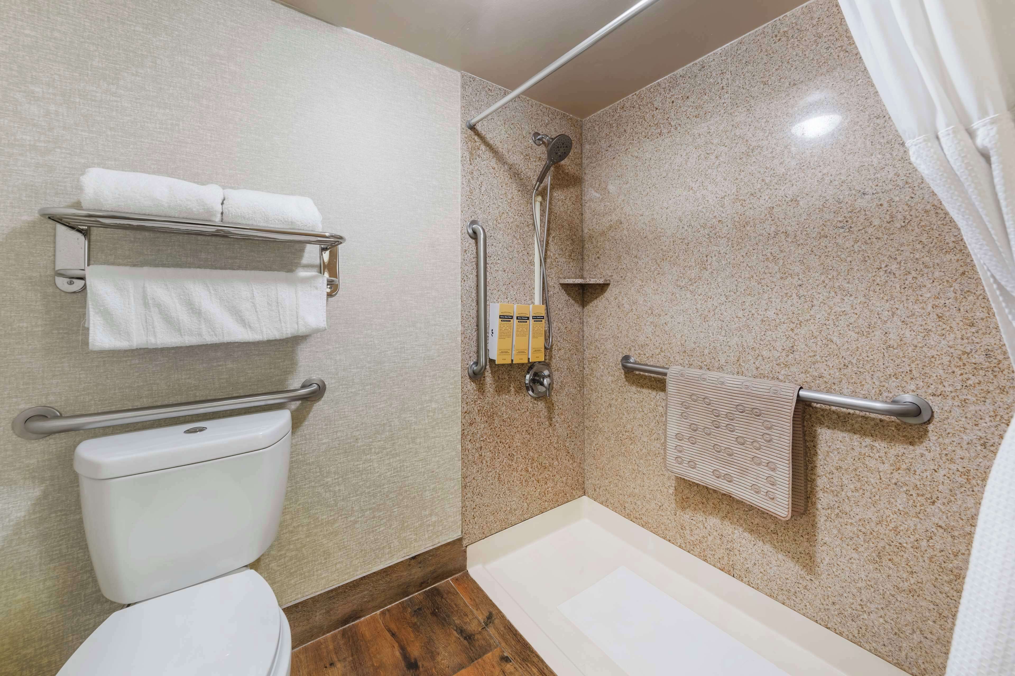 Photo - Best Western Plus Hill House