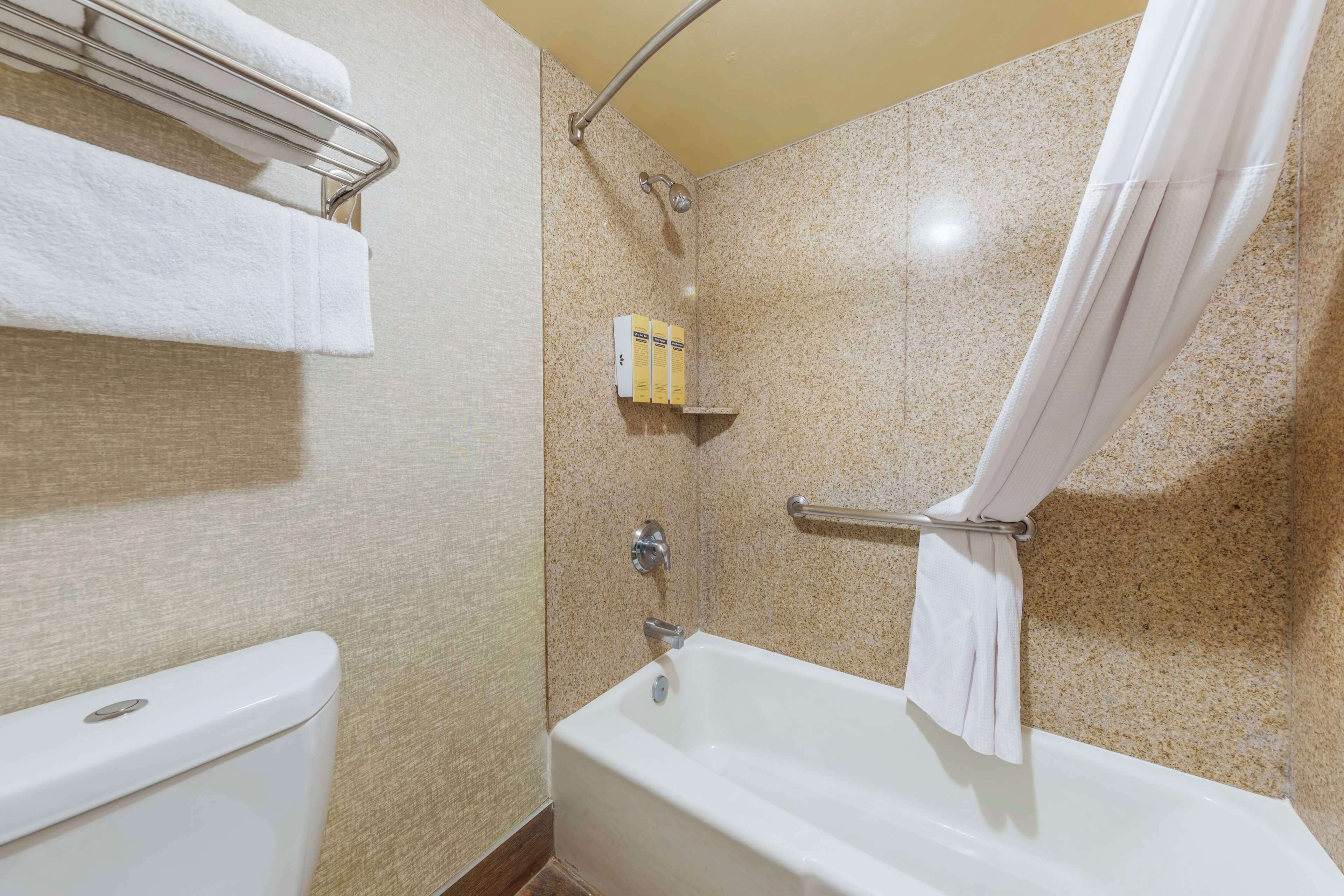 Photo - Best Western Plus Hill House