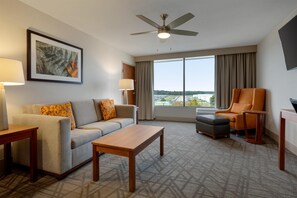 Living area - Hilton Knoxville Airport (Alcoa)