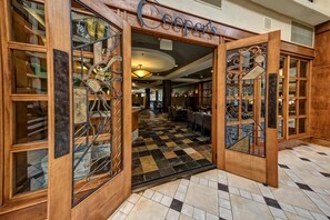 Breakfast, lunch and dinner served - Hilton Knoxville Airport (Alcoa)