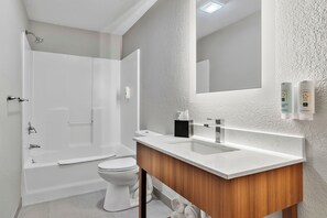 Suite, 1 King Bed with Sofa bed, Non Smoking (Efficiency) | Bathroom | Combined shower/tub, free toiletries, hair dryer, towels - Quality Inn Sheridan (Sheridan)