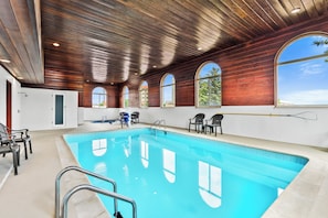 Piscine intérieure