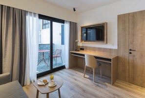 Junior Suite, 1 King Bed with Sofa bed, Courtyard View (3 Adults - 314914722) | Egyptian cotton sheets, down duvets, pillow-top beds, in-room safe - Muralto Madrid Princesa (Madrid)