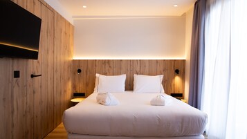 Deluxe-Apartment, 1 Schlafzimmer, Küche, Blick auf den Innenhof | Bettwäsche aus ägyptischer Baumwolle, Daunenbettdecken, Pillowtop-Betten