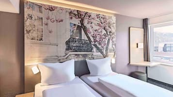 Twin Room | Desk, blackout curtains, soundproofing, free WiFi