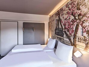 Desk, blackout curtains, soundproofing, free WiFi