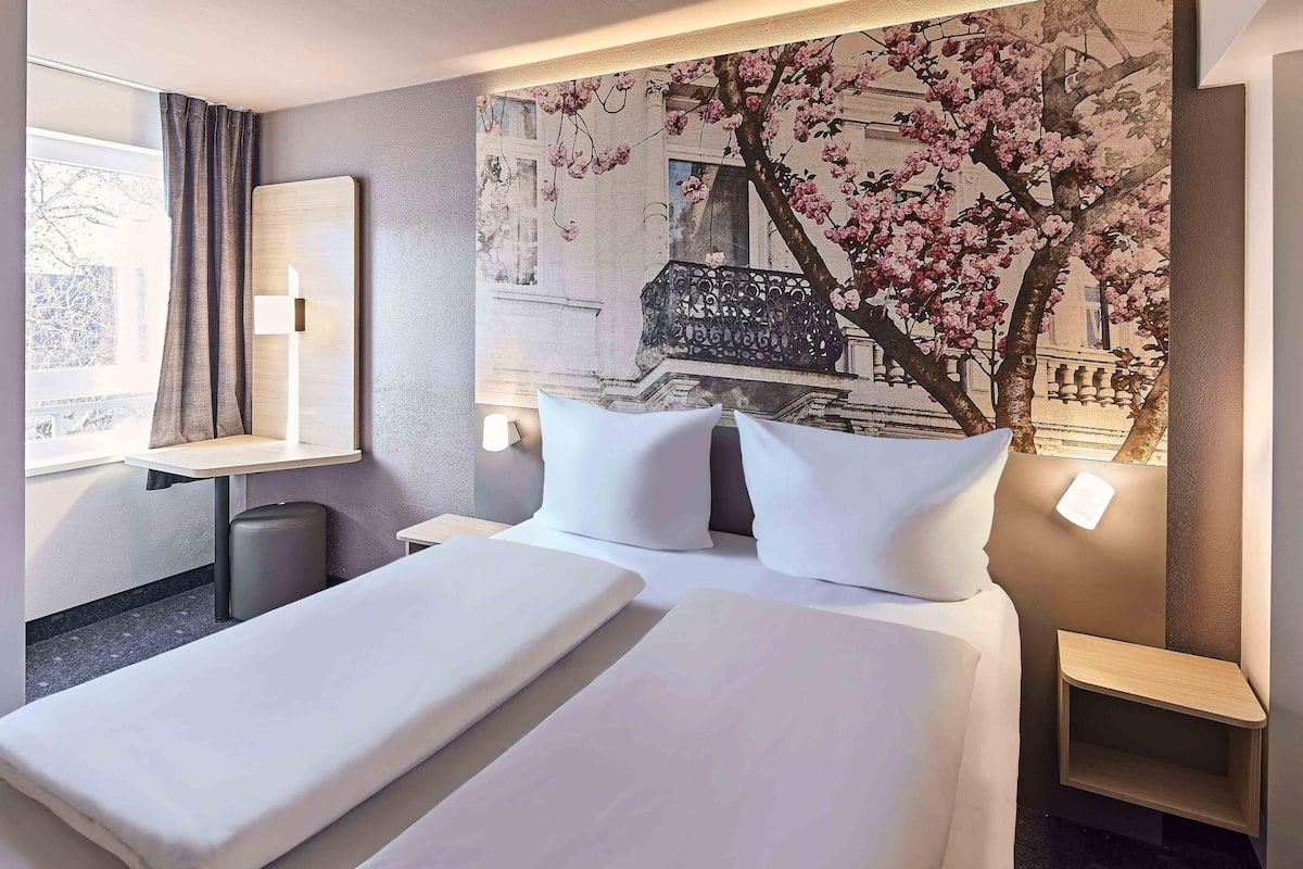 Double Room | Desk, blackout curtains, soundproofing, free WiFi