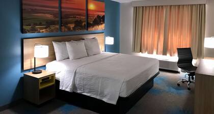 Days Inn by Wyndham Sandusky / Cedar Point