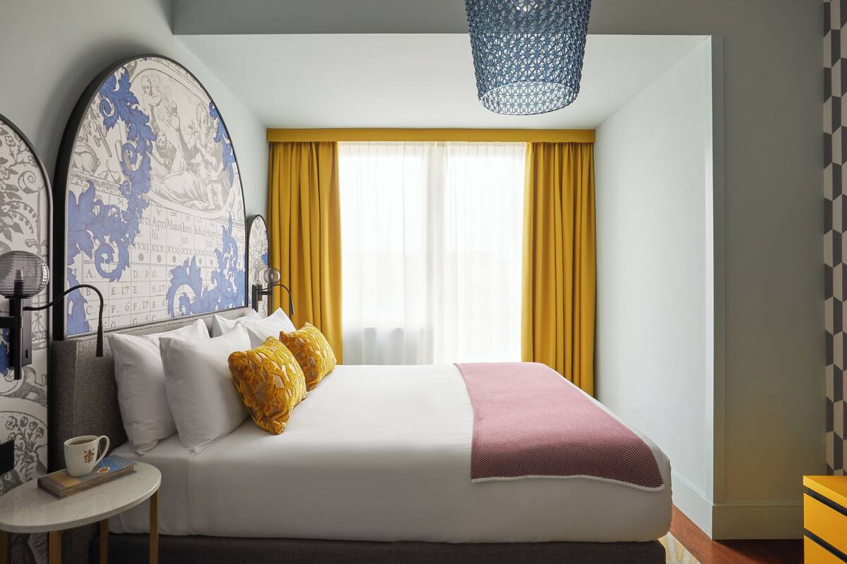 Ropa de cama de alta calidad y minibar