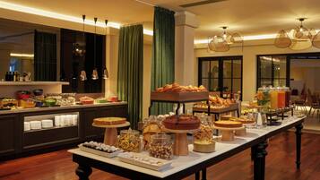 Colazione a buffet a pagamento, servita tutte le mattine