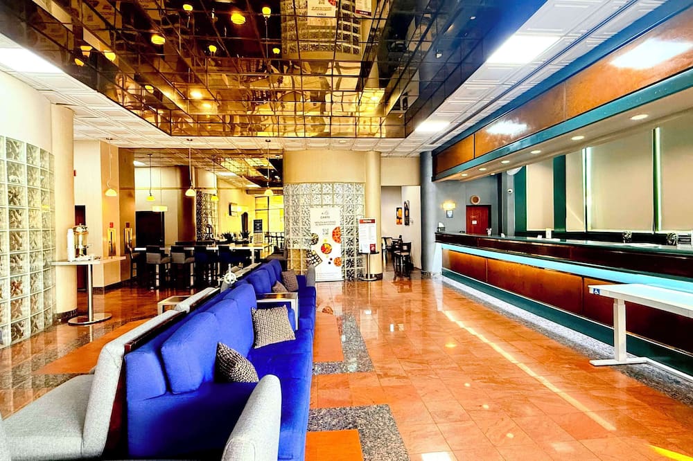 Best Western Plus Suites Hotel - LAX Airport LA Stadium