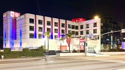 Best Western Plus Suites Hotel - LAX Airport LA Stadium