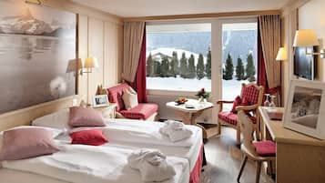 Double Room with Garden View | Hypo-allergenic bedding, minibar, in-room safe, desk