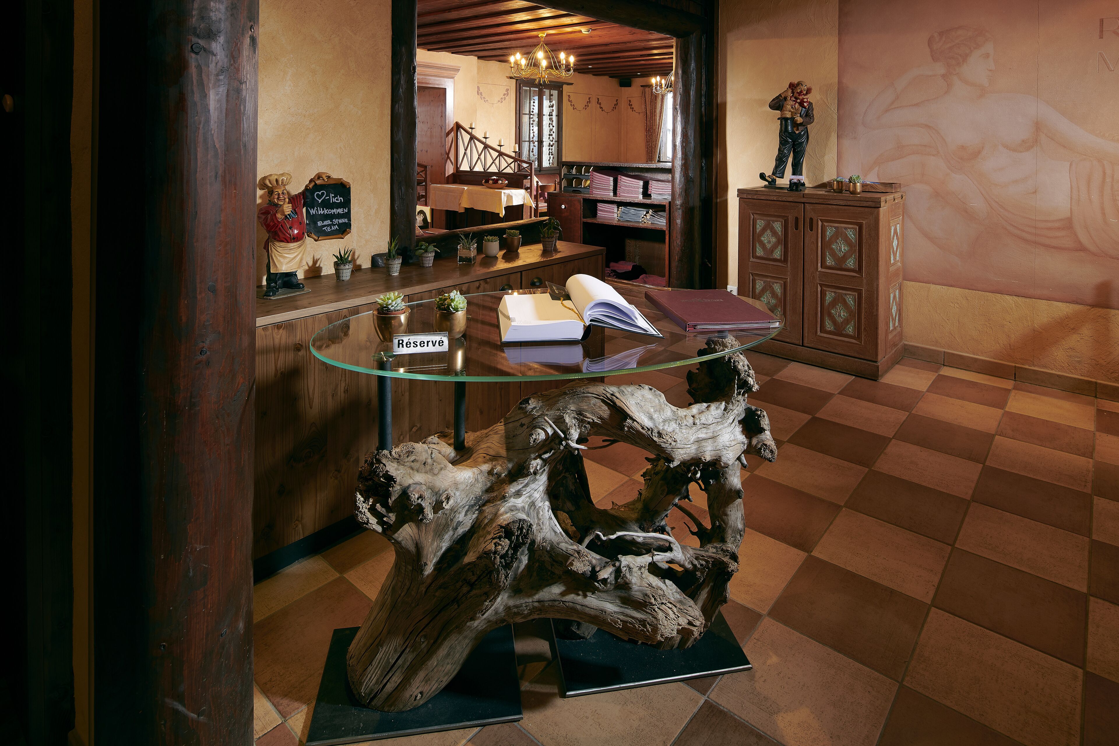 breakfast, lunch, dinner served; garden views