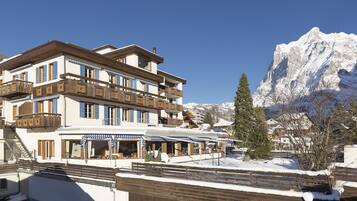 Mặt tiền nơi lưu trú