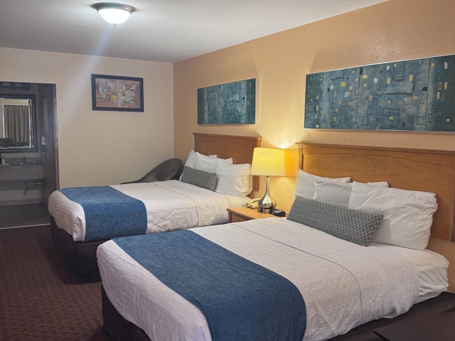 Habitación, 2 camas Queen size, para no fumadores | Ropa de cama de alta calidad y decoración personalizada