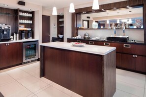 Deluxe-huone, 1 suuri parisänky (Guest, Club lounge access) | Lounge
