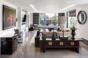 Suite, 1 Bedroom, Terrace | Living room