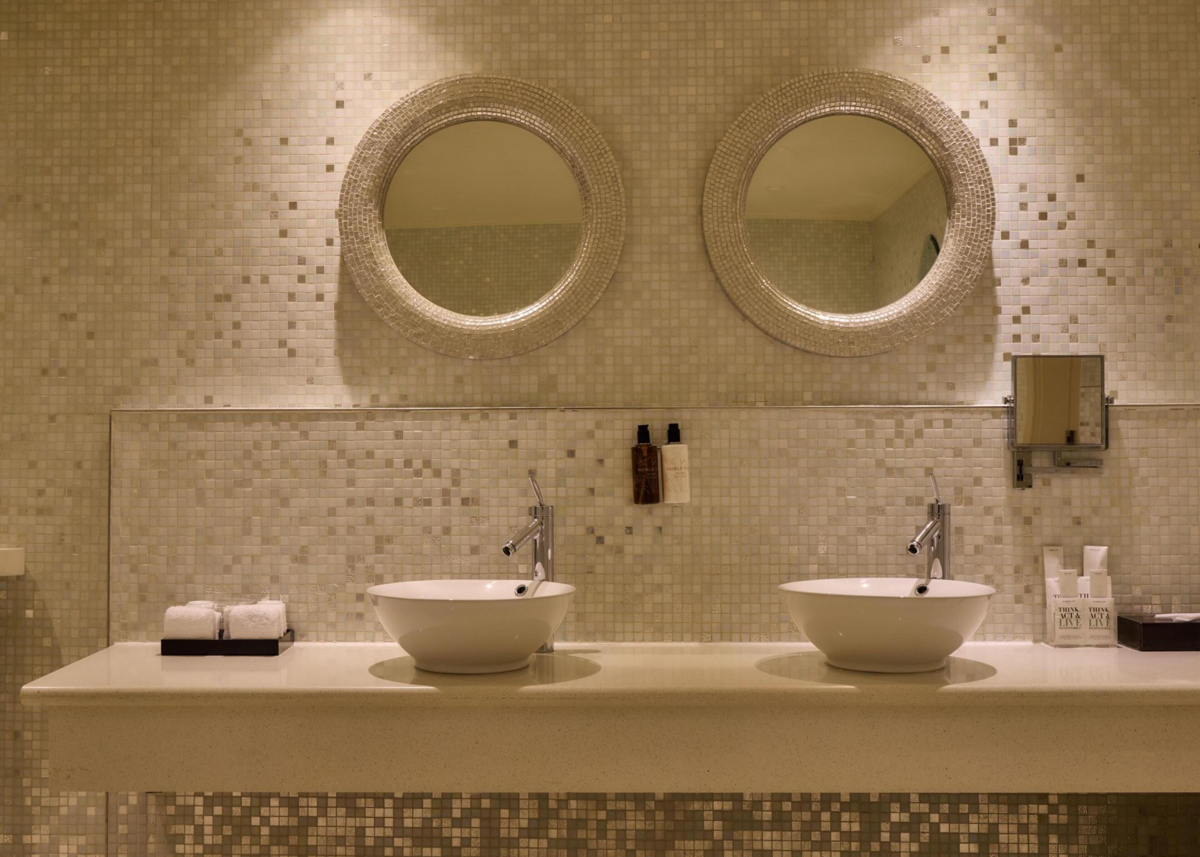 Suite, 2 Bedrooms, Terrace | Bathroom | Designer toiletries, hair dryer, towels
