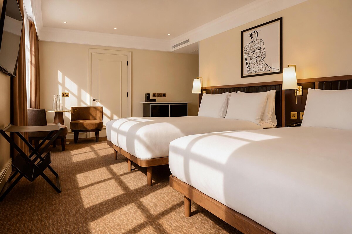 Family Room | Egyptian cotton sheets, premium bedding, in-room safe, desk