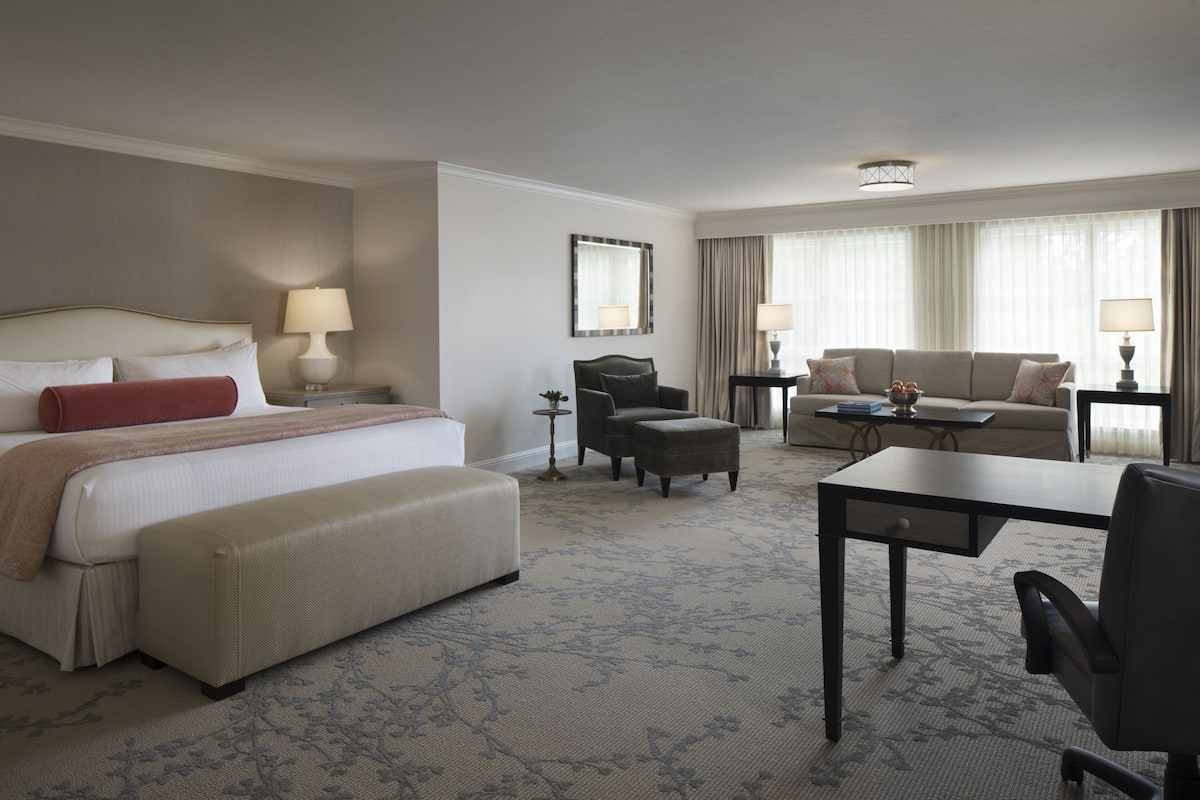 Ropa de cama de alta calidad y minibar
