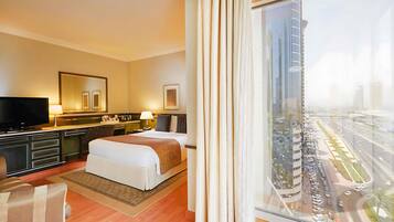 Minibar, in-room safe, individually decorated, individually furnished