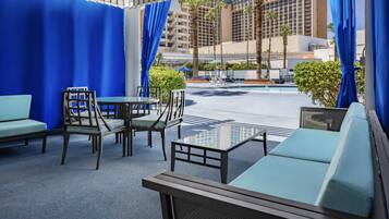 Seasonal outdoor pool, open 9:00 AM to 5:00 PM, sun loungers