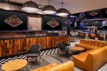 9 restaurants, breakfast, lunch, dinner served; American cuisine at Horseshoe Las Vegas